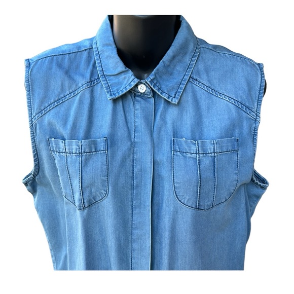 LOLA JEANS denim looking, sleeveless top, Small, NWT - Picture 3 of 10